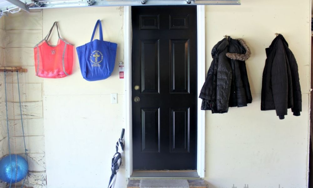 separate-door-entrance-garage01_orig